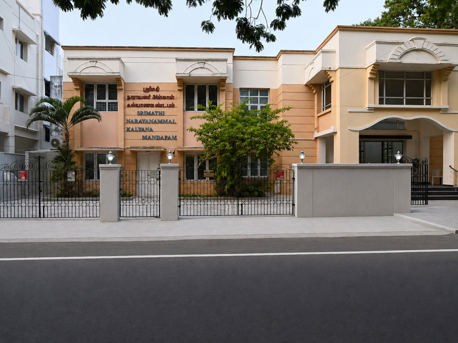 Venue Exterior – Side view of the mandapam