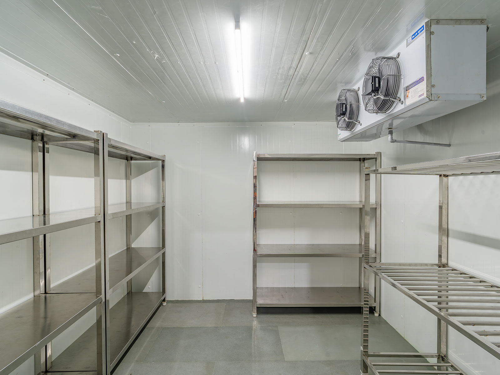 Commercial Kitchen – Full catering area