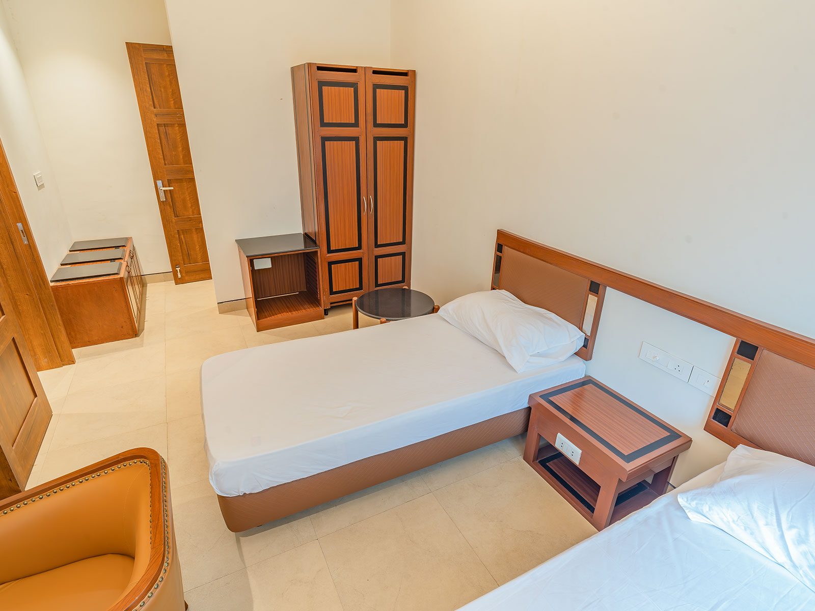 Clean modern Rooms with marble tiles